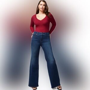 WHBM- Curvy High-Rise Everyday Soft Wide Leg Jeans. Like new